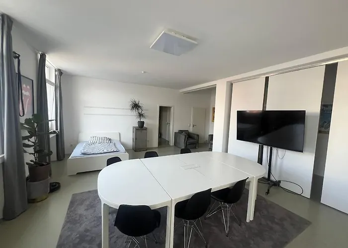 Urban Experience Parking Included * Dusseldorf