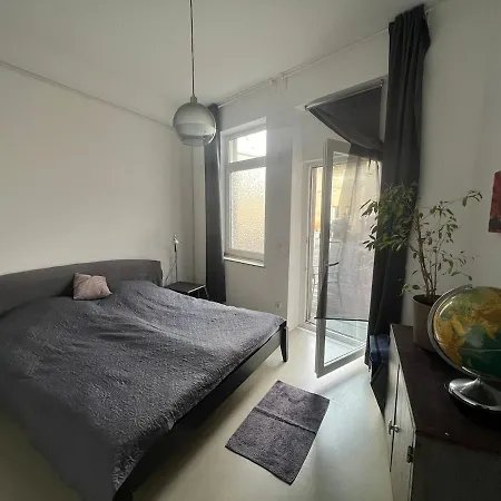 Urban Experience Parking Included Apartment Düsseldorf